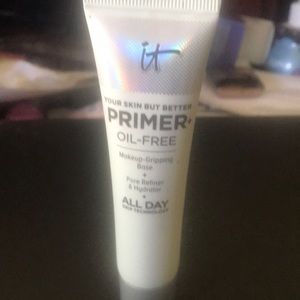 I T cosmetics primer your skin but better